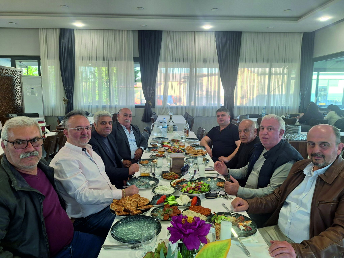 KAŞGÖZ İŞ ADAMI ve MUHTARLARLA BİR ARAYA GELDİ.