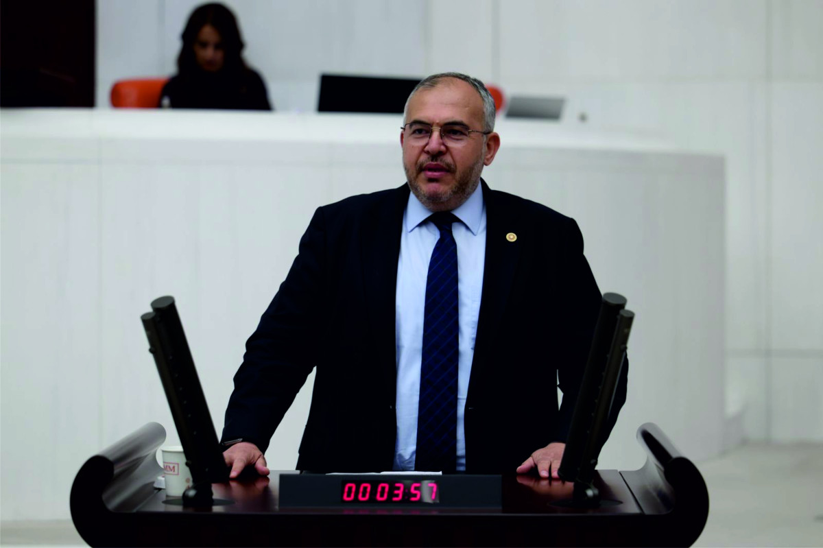 ÇALIŞKAN : “KURALAR ÇEKİLDİ, İSİMLER AÇIKLANDI AMA EVLER TESLİM EDİLMEDİ”